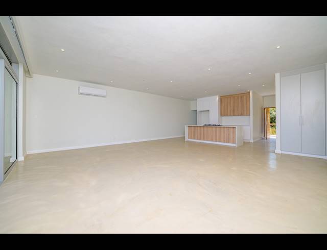 3 BEDROOM APARTMENT TO LET IN SHAKAS ROCK